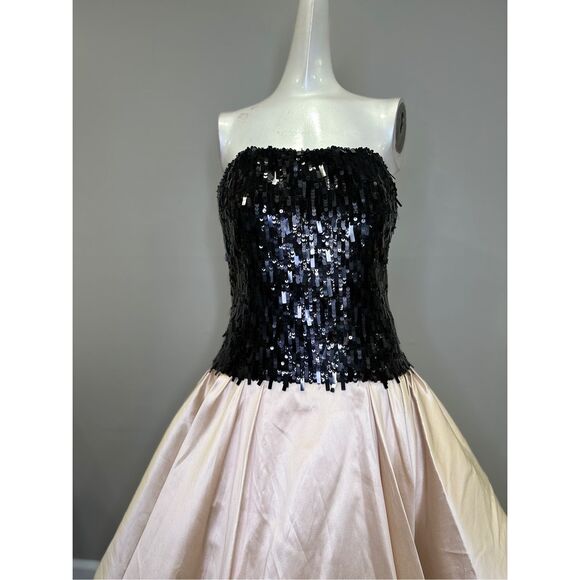 NWT Pamella Roland Mixed-Media Sequin-Embroidered Gown Blush Black Size 10 $4895 - Picture 7 of 13